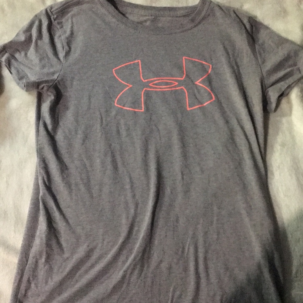 Short sleeved under armor shirt